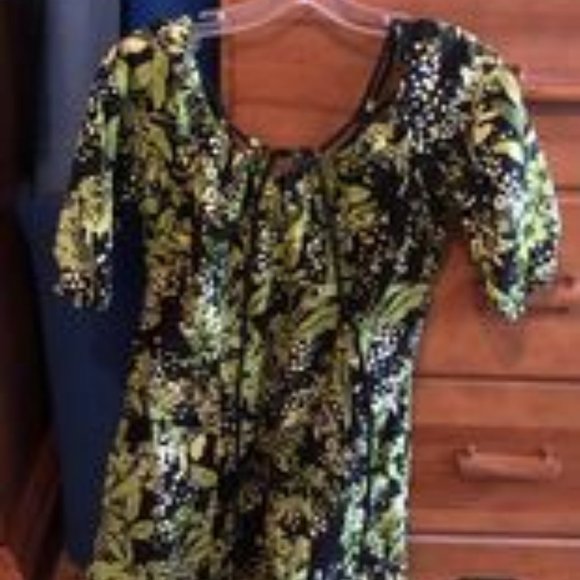 Short Dress - Picture 2 of 4